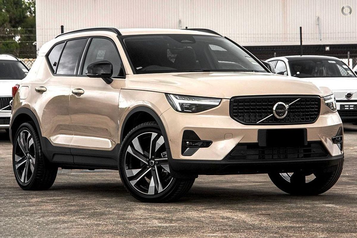 2026 Volvo XC40 Ultra B4 Dark