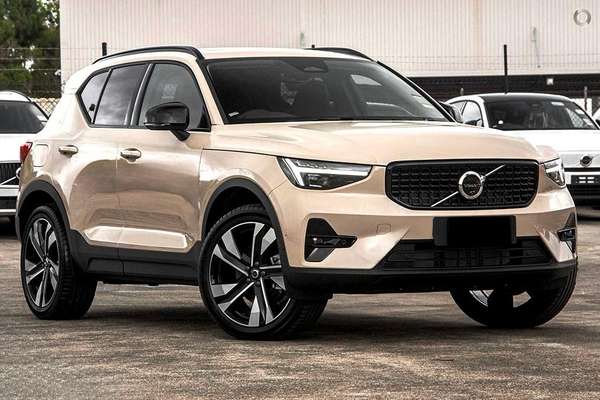 2026 Volvo XC40 Ultra B4 Dark