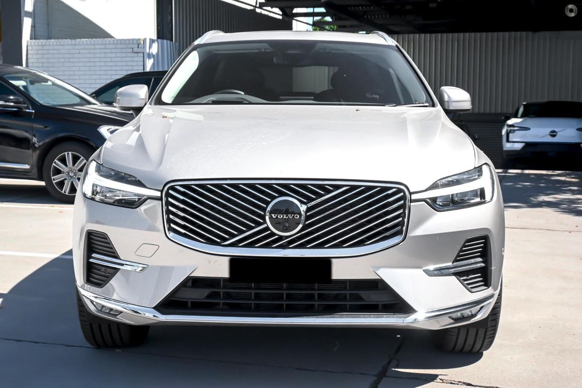 2026 Volvo XC60 Plus B5 Bright