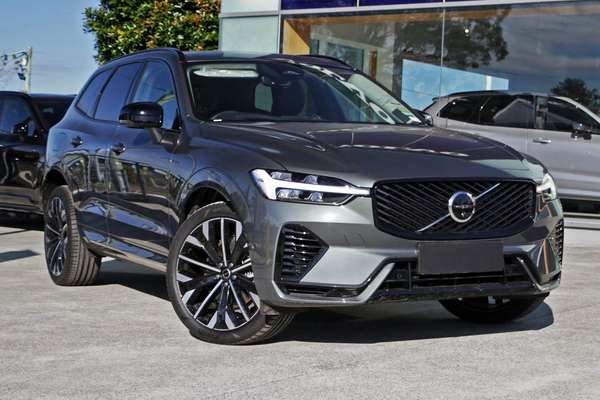 2026 Volvo XC60 Ultra T8 Plug-In Hybrid Dark