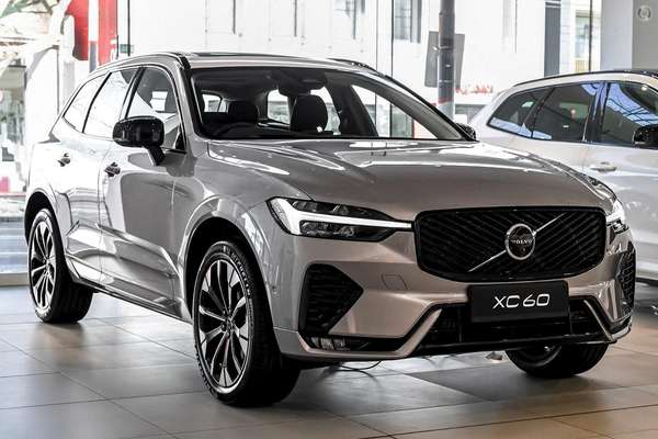 2026 Volvo XC60 Ultra B5 Dark
