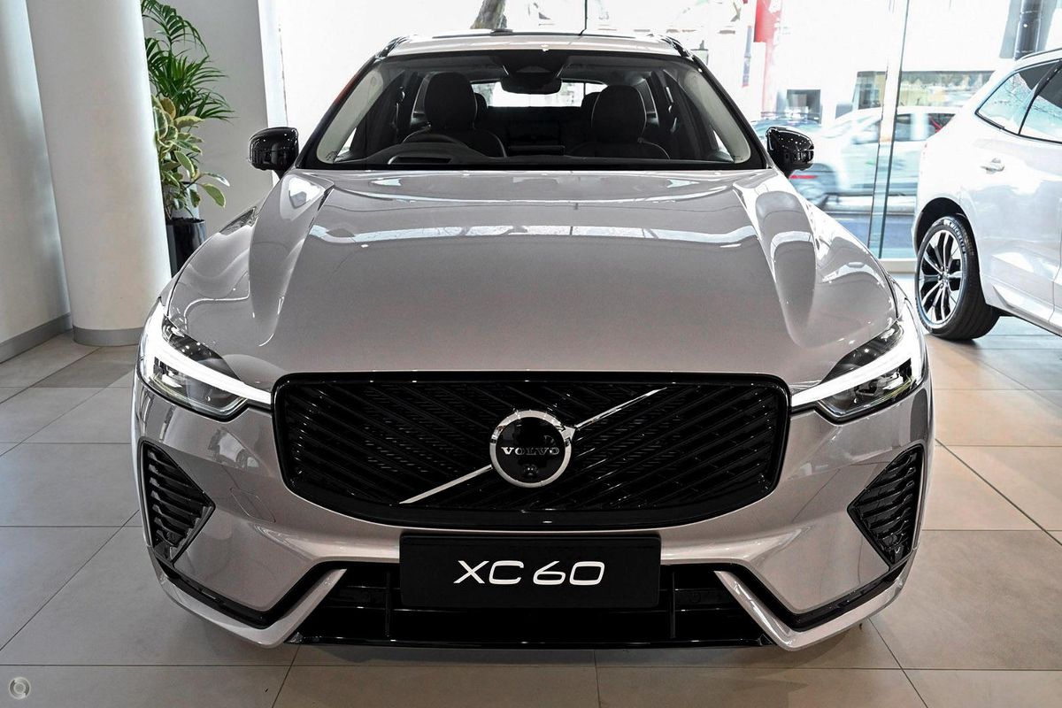 2026 Volvo XC60 Ultra B5 Dark