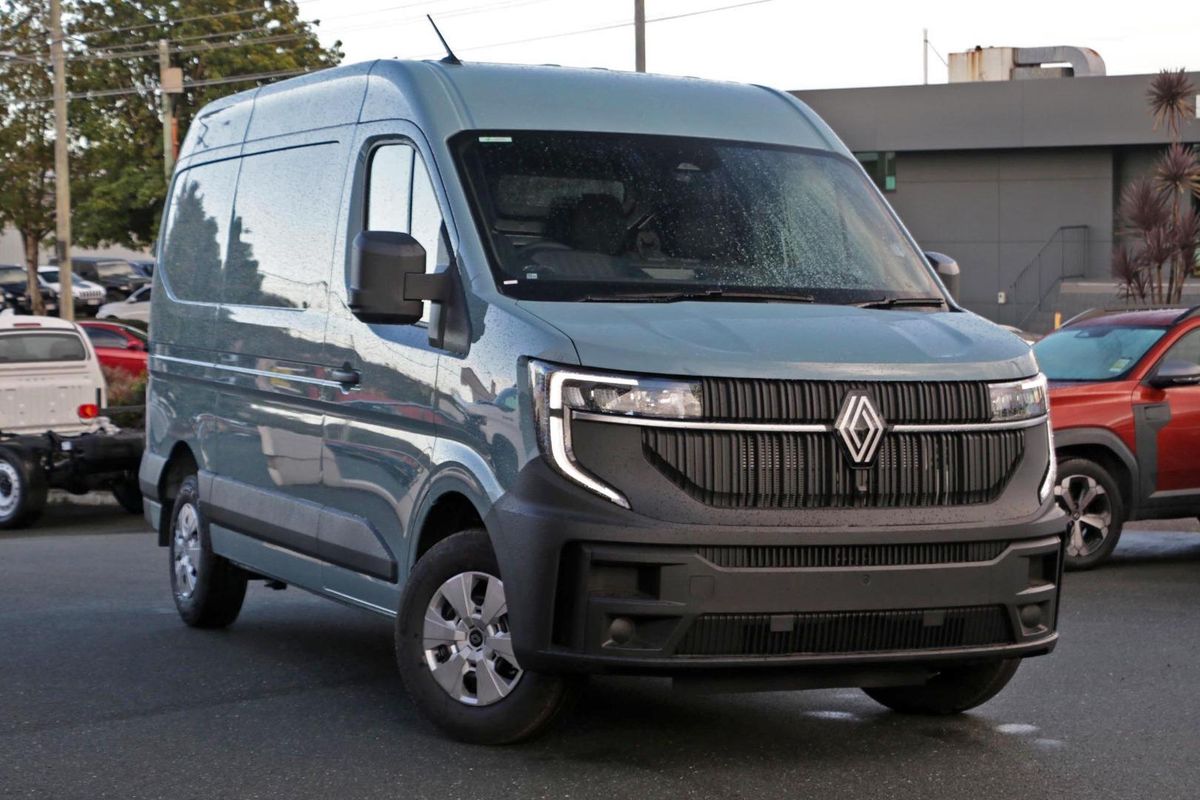2026 Renault Master XDD MWB Mid Roof