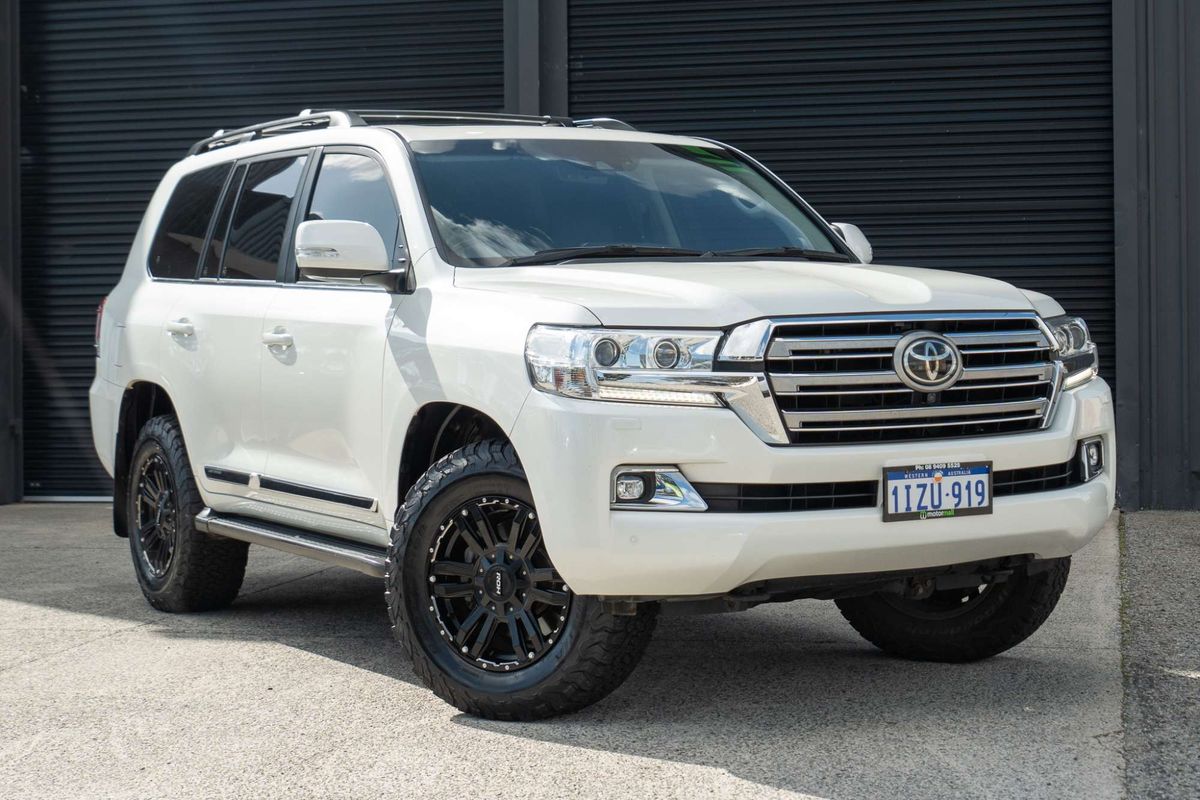 2016 Toyota Landcruiser Sahara VDJ200R