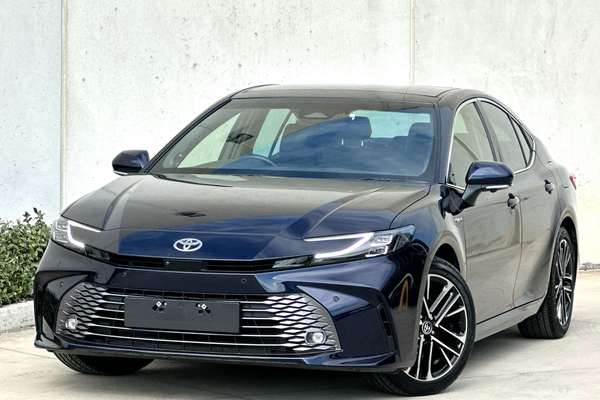 2025 Toyota Camry SL AXVH80R
