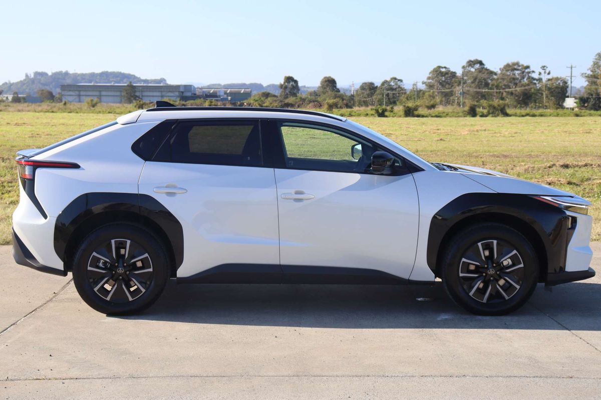 2025 Toyota bZ4X
