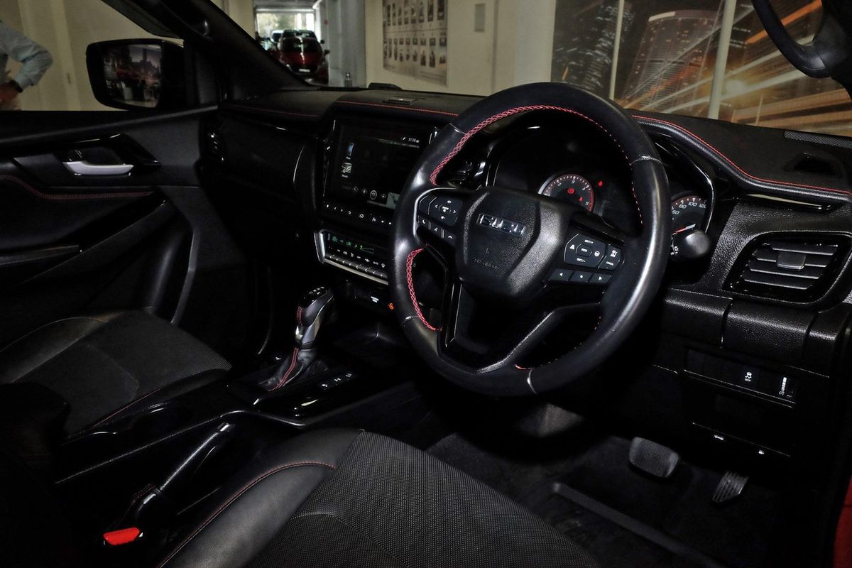 2022 Isuzu D-MAX X-TERRAIN 4X4 image 6