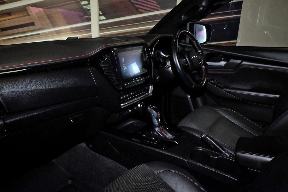 2022 Isuzu D-MAX X-TERRAIN 4X4 image 8