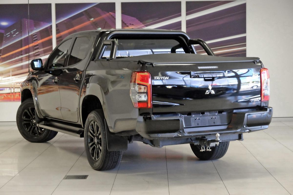 2021 Mitsubishi Triton GSR MR 4X4 image 2