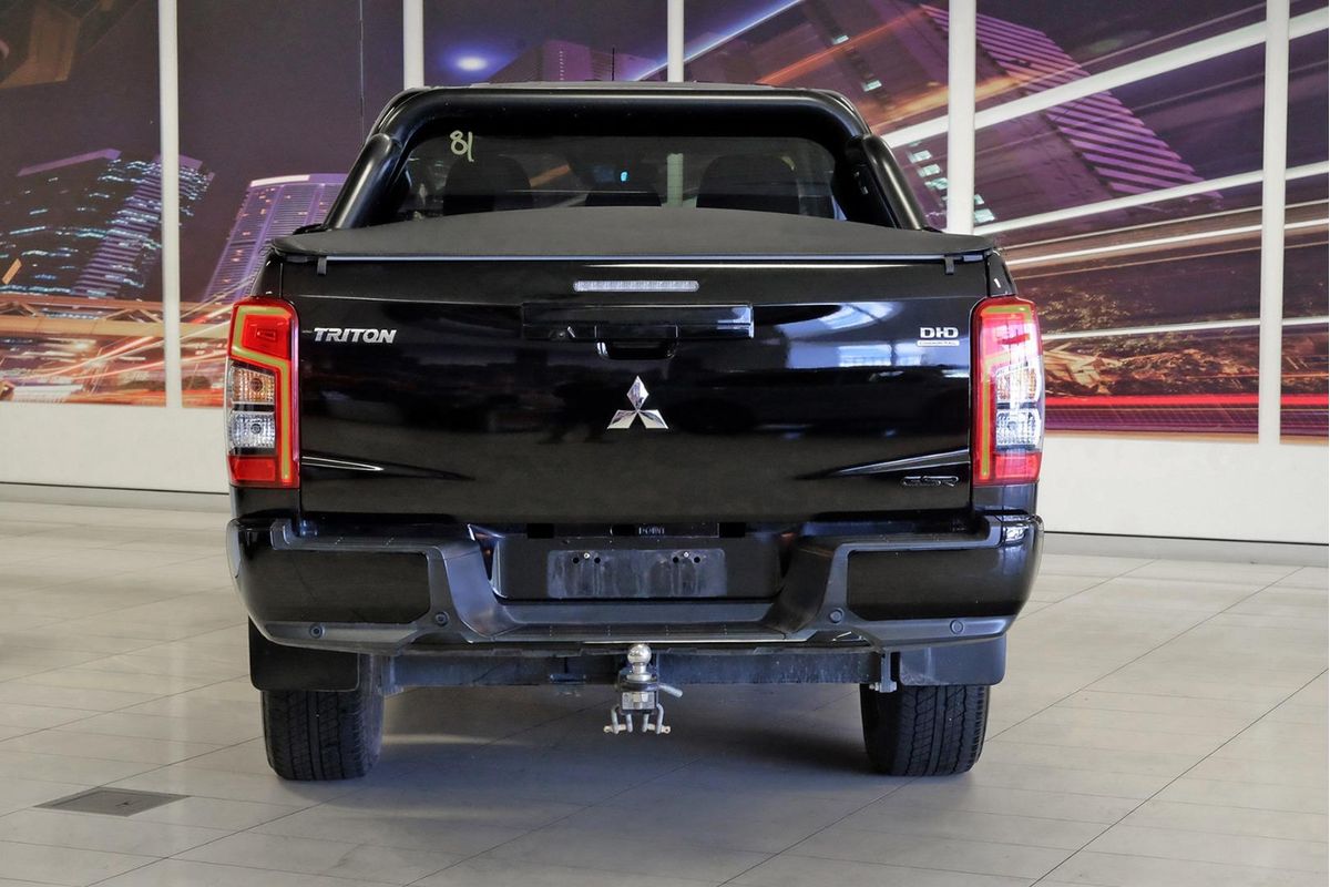2021 Mitsubishi Triton GSR MR 4X4 image 5