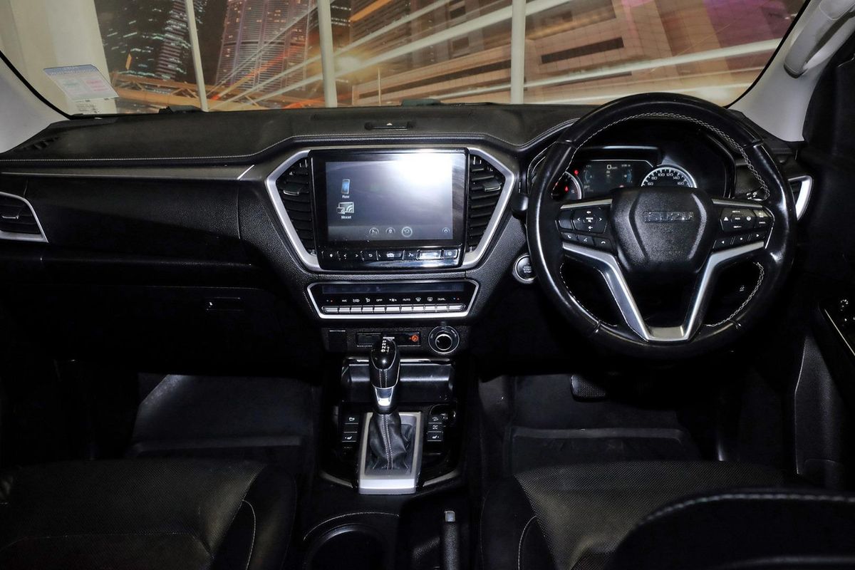 2021 Isuzu D-MAX LS-U+ 4X4 image 8
