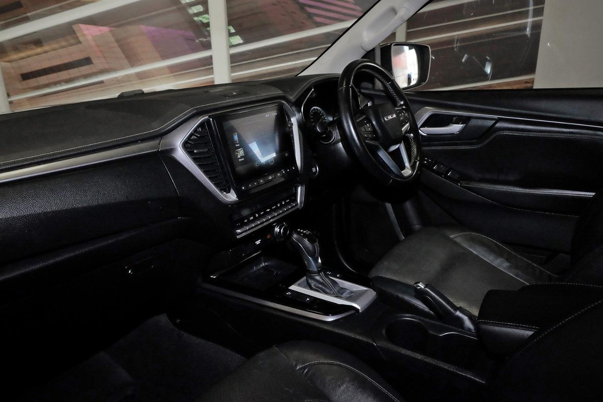 2021 Isuzu D-MAX LS-U+ 4X4 image 9
