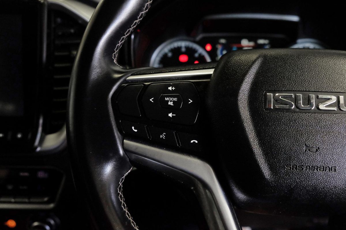 2021 Isuzu D-MAX LS-U+ 4X4 image 15