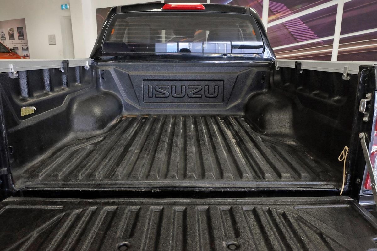 2021 Isuzu D-MAX LS-U+ 4X4 image 21