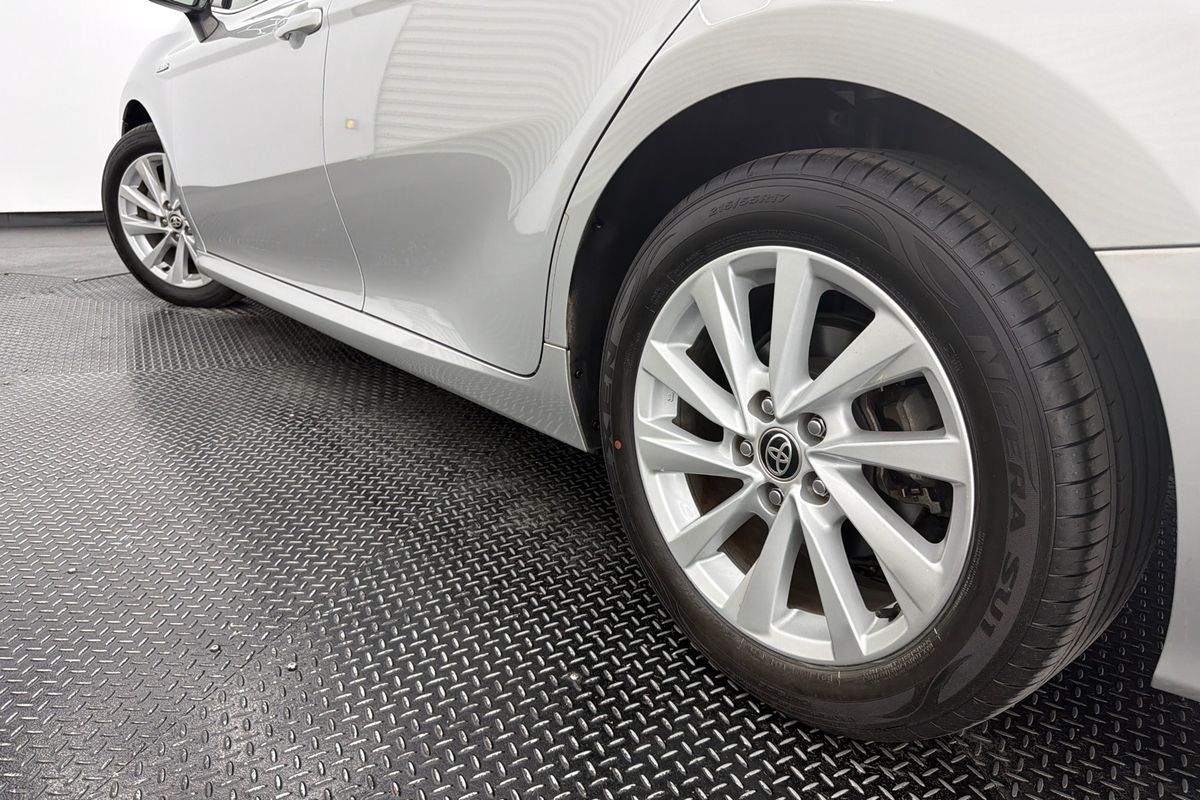 2021 Toyota Camry Ascent AXVH70R