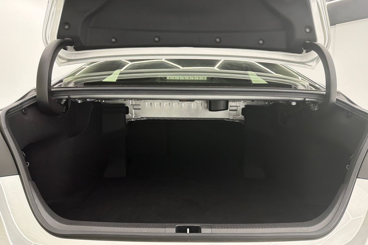 2021 Toyota Camry Ascent AXVH70R
