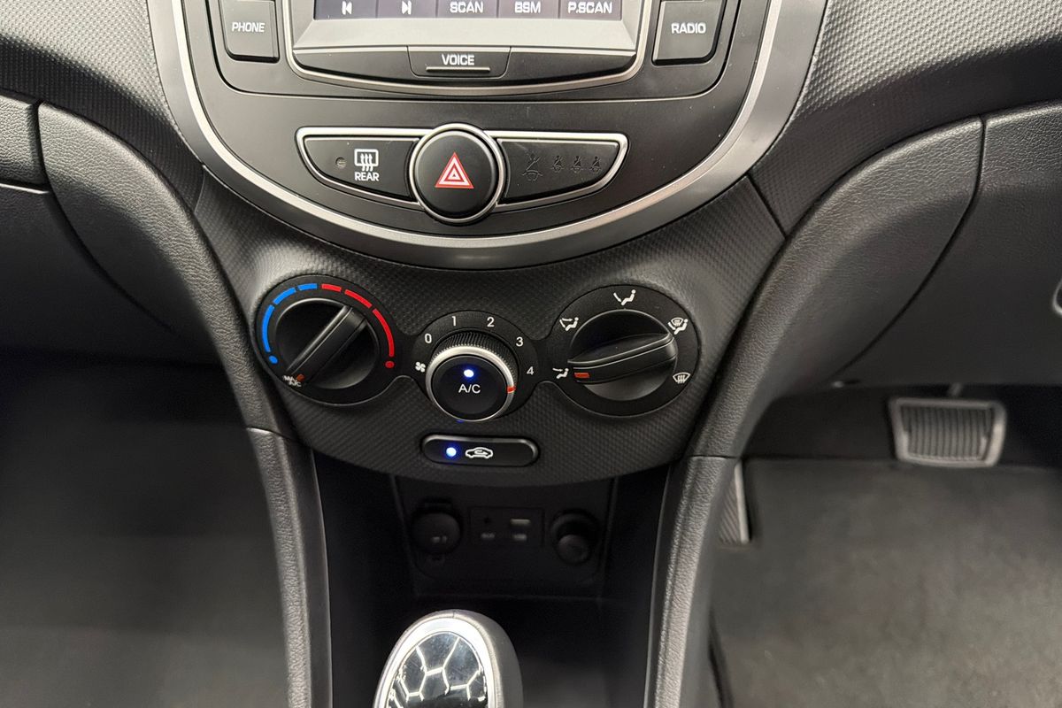 2018 Hyundai Accent Sport RB6
