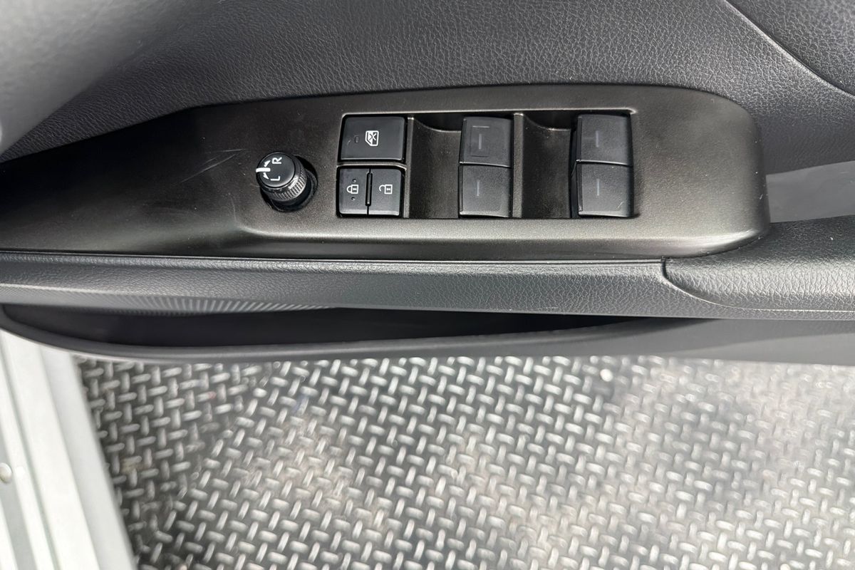 2021 Toyota Camry Ascent AXVH70R