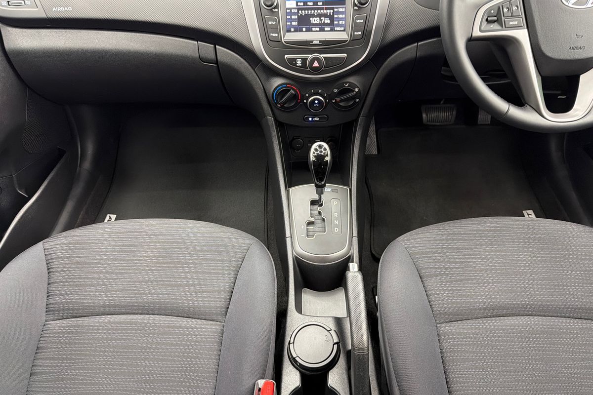 2018 Hyundai Accent Sport RB6