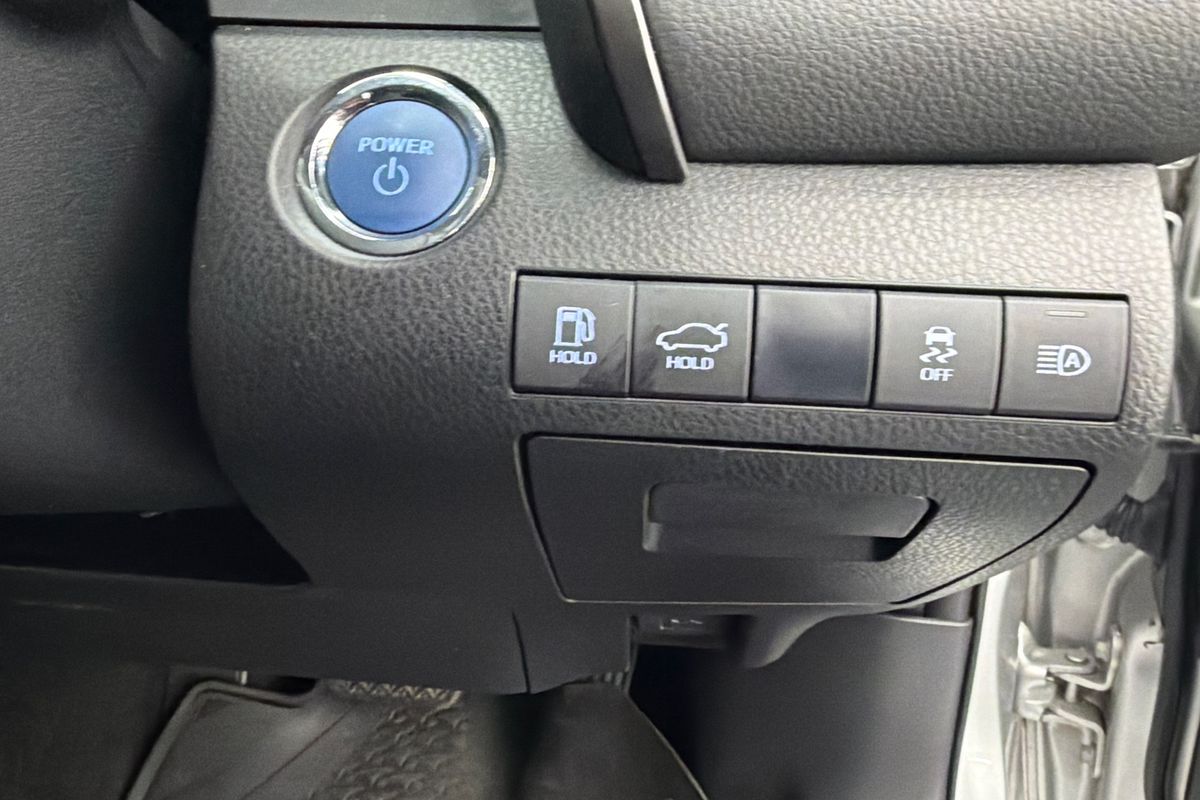 2021 Toyota Camry Ascent AXVH70R