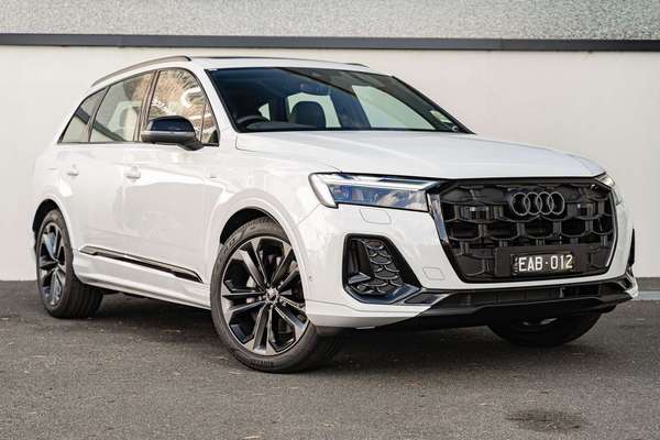 2026 Audi Q7 TFSI 185kW S line edition 4M