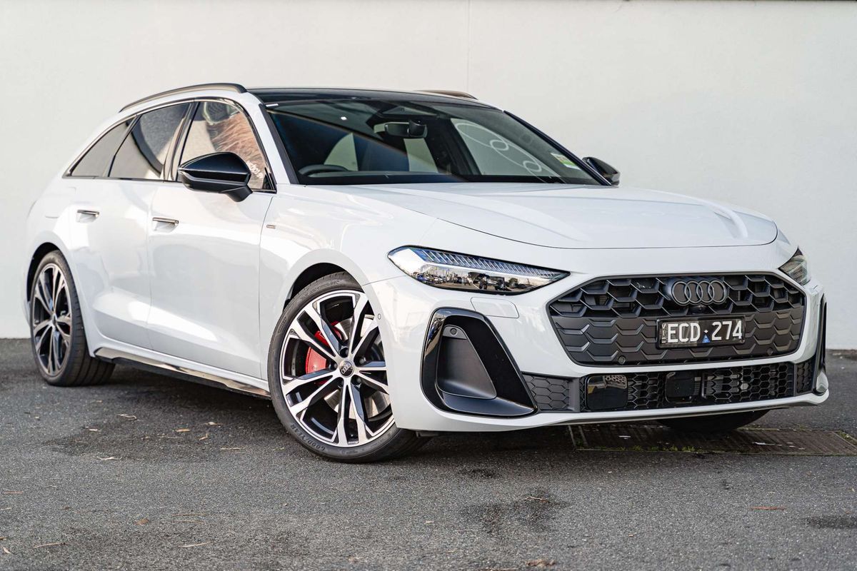 2026 Audi A5 e-hybrid S-Line B10
