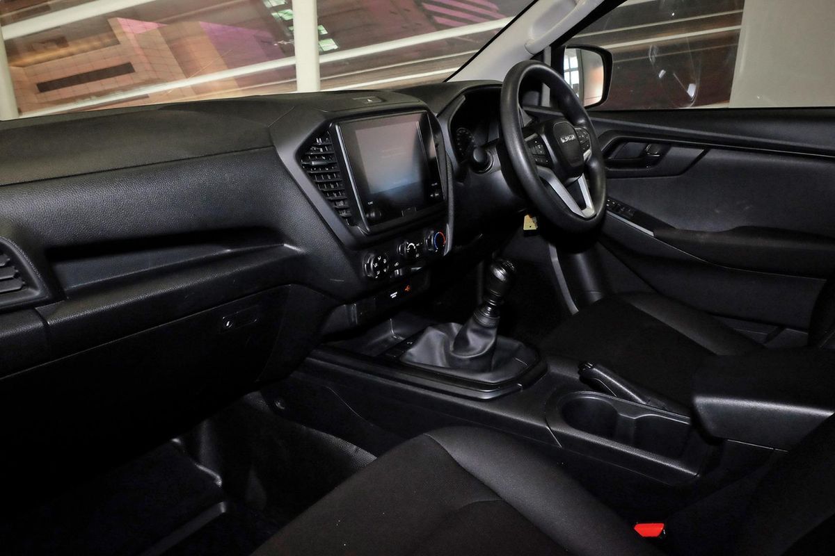 2024 Isuzu D-MAX SX High Ride Rear Wheel Drive image 8