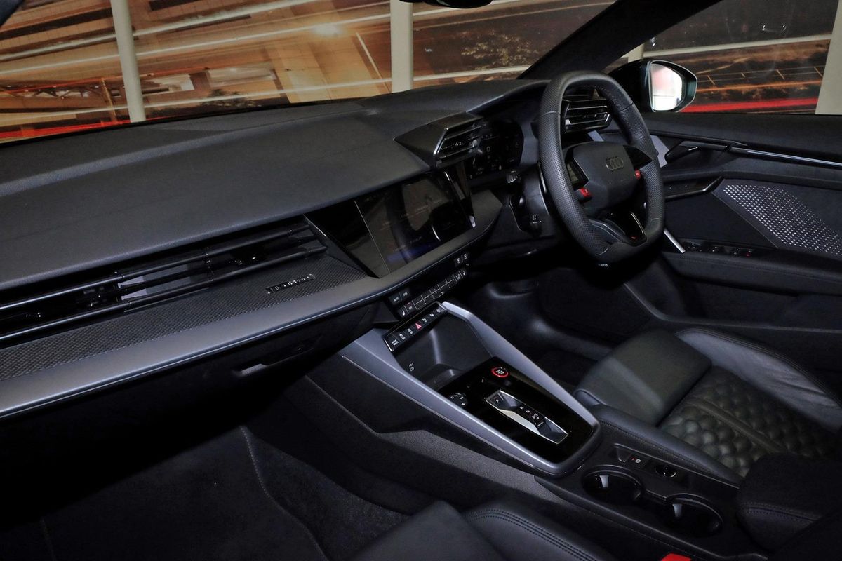 2025 Audi RS3 GY image 8