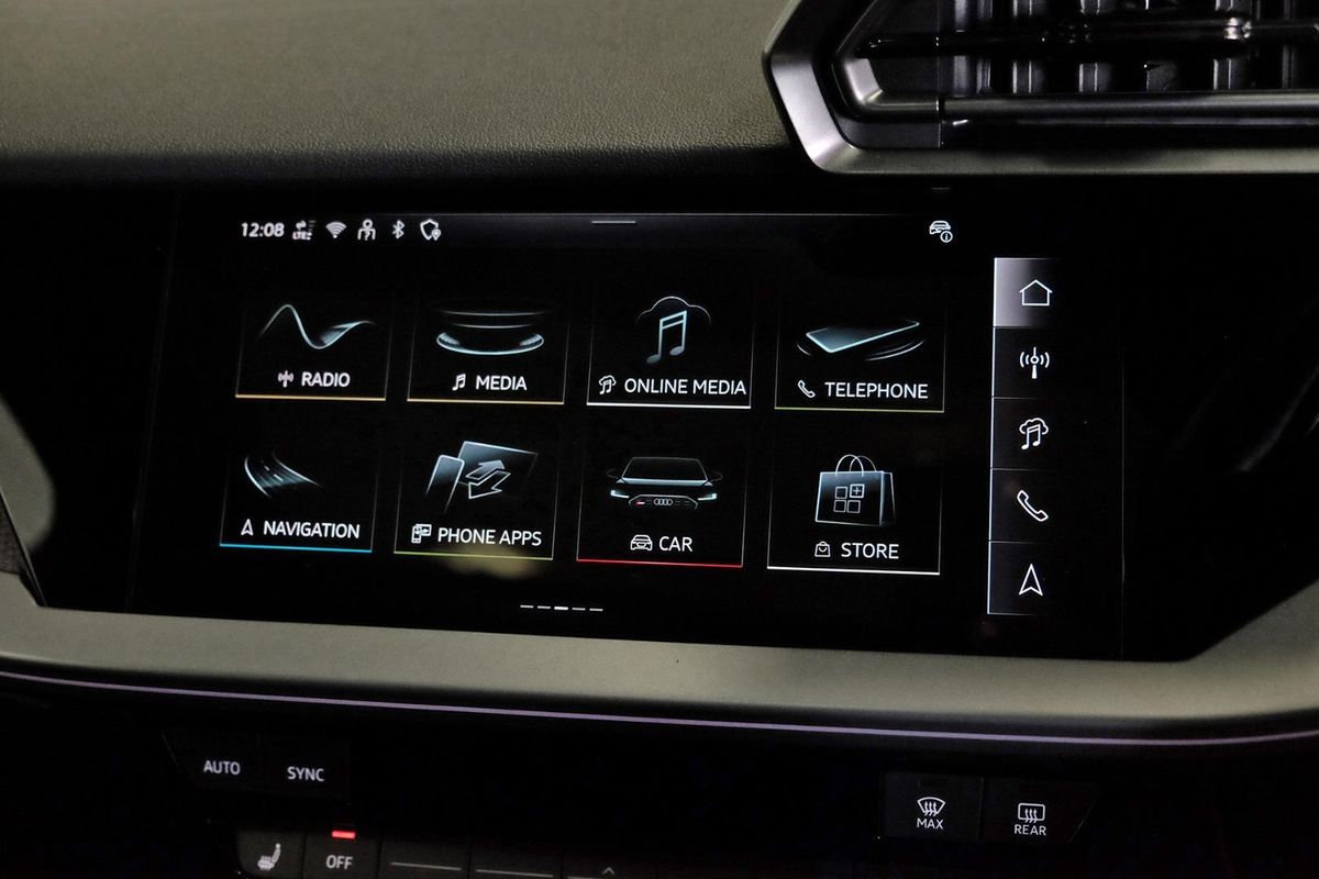 2025 Audi RS3 GY image 13