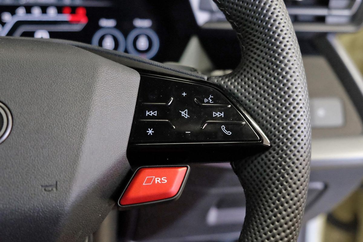 2025 Audi RS3 GY image 15