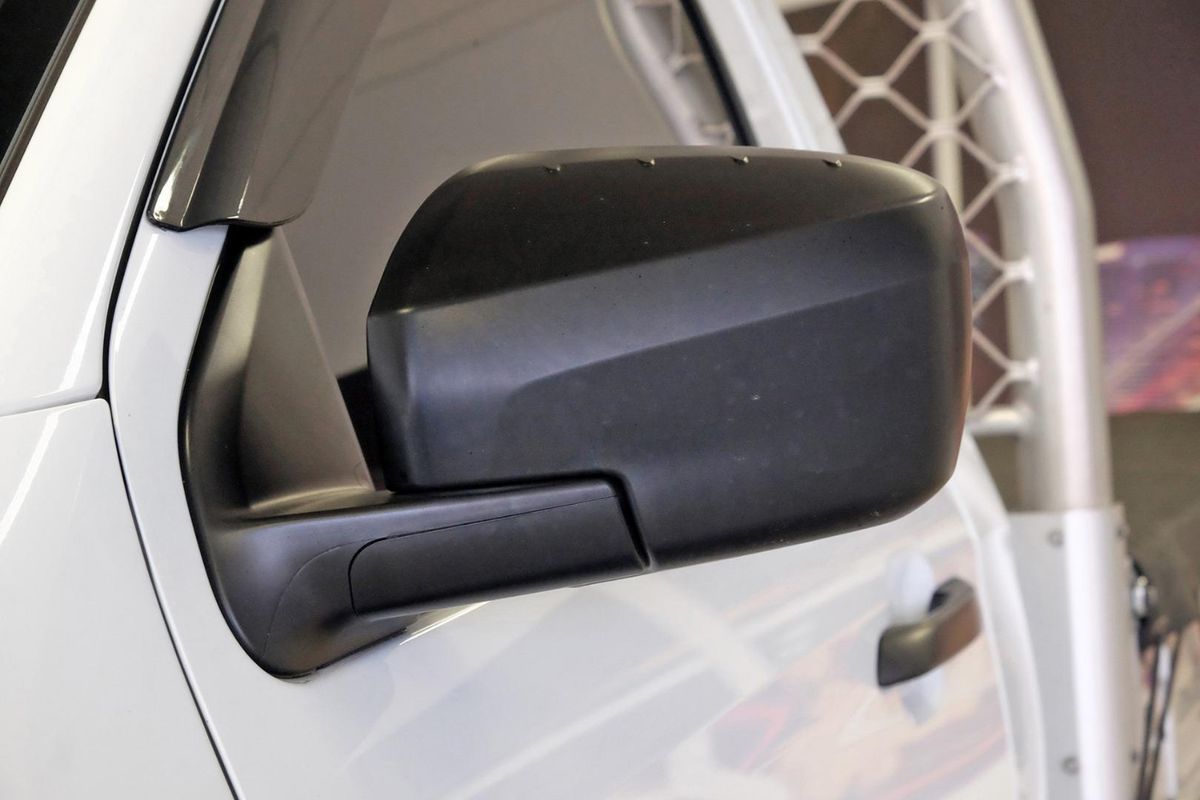 2024 Isuzu D-MAX SX High Ride Rear Wheel Drive image 18