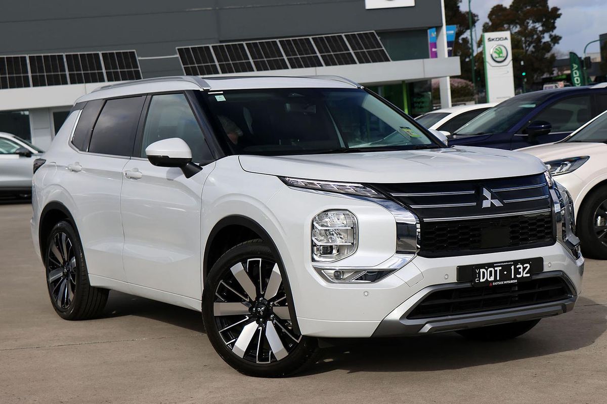 2025 Mitsubishi Outlander Exceed ZM