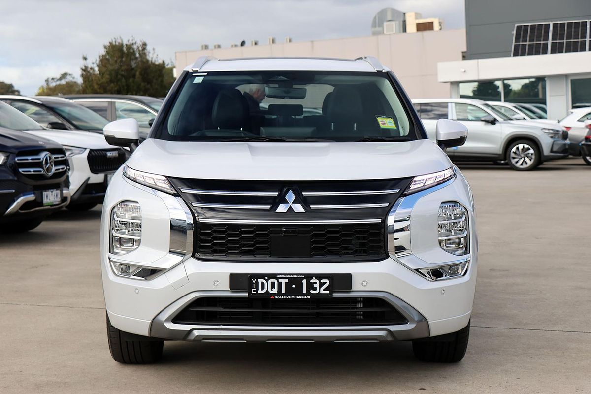 2025 Mitsubishi Outlander Exceed ZM