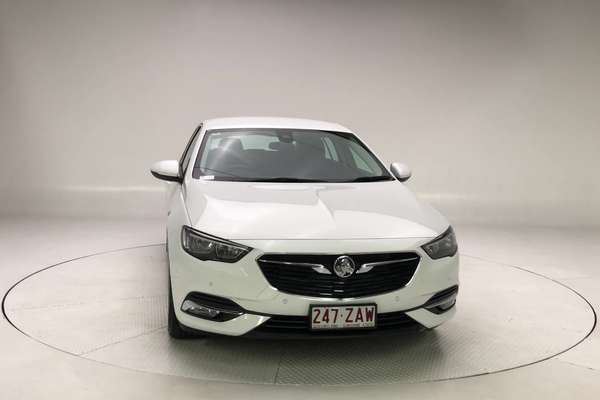 2018 Holden Calais ZB thumb-2