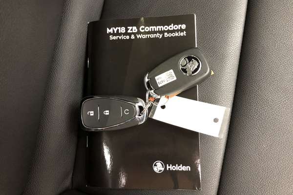 2018 Holden Calais ZB thumb-22