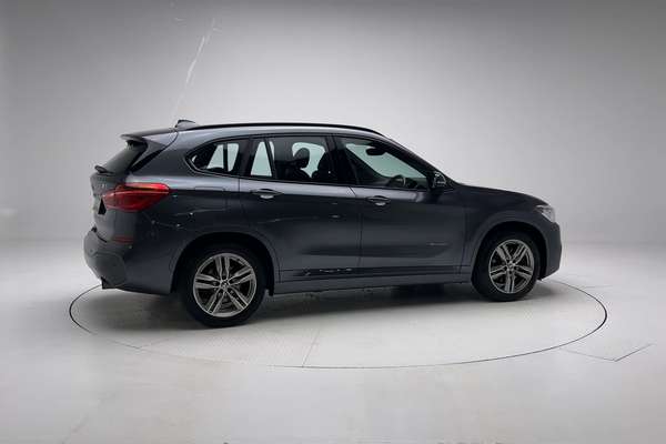 2016 BMW X1 xDrive20d F48 thumb-2