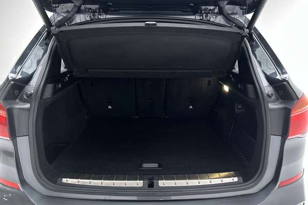 2016 BMW X1 xDrive20d F48 thumb-20