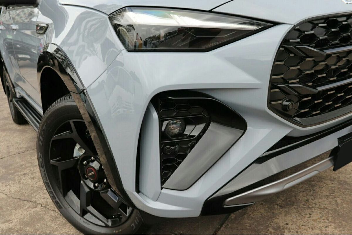 2026 Isuzu MU-X X-TERRAIN