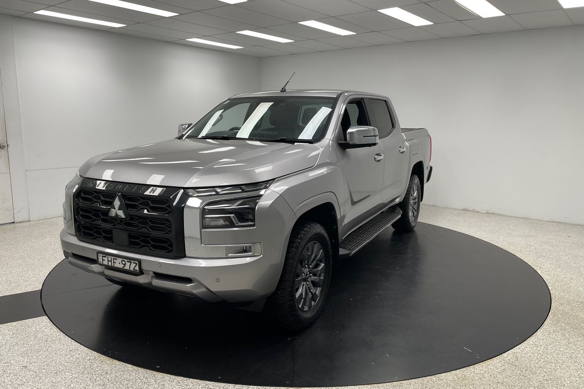 2024 Mitsubishi MV GLS