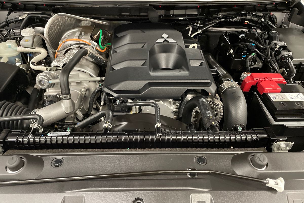 2024 Mitsubishi MV GLS