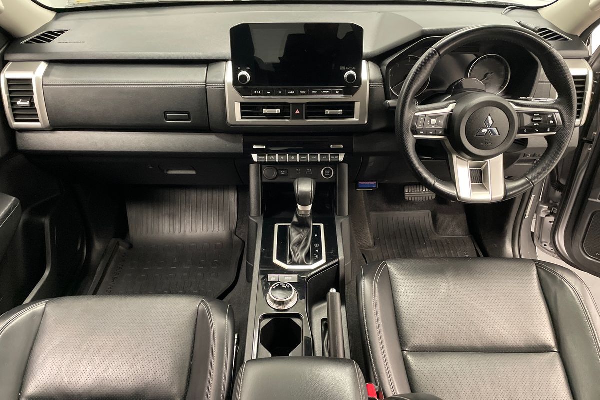 2024 Mitsubishi MV GLS
