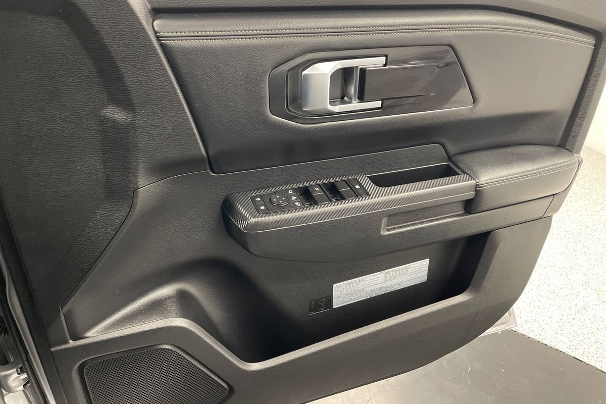 2024 Mitsubishi MV GLS
