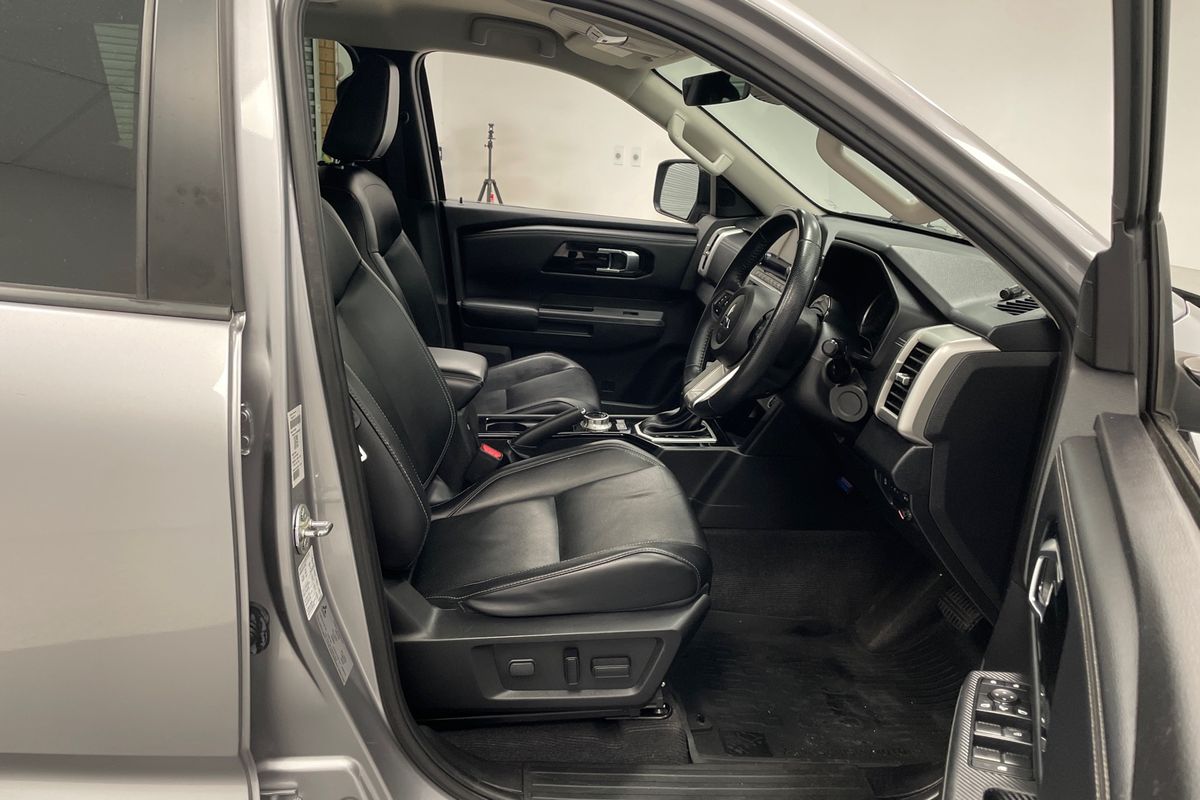 2024 Mitsubishi MV GLS