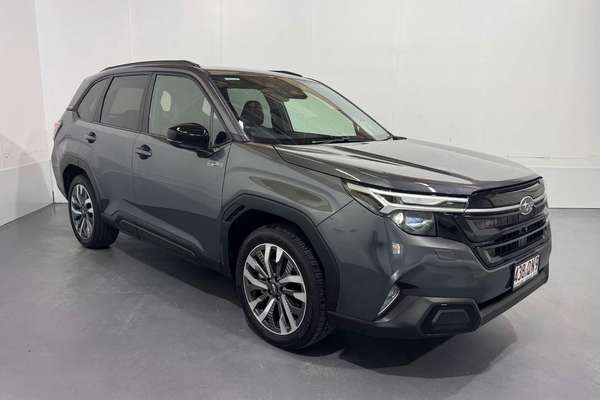 2026 Subaru Forester Hybrid Touring S6