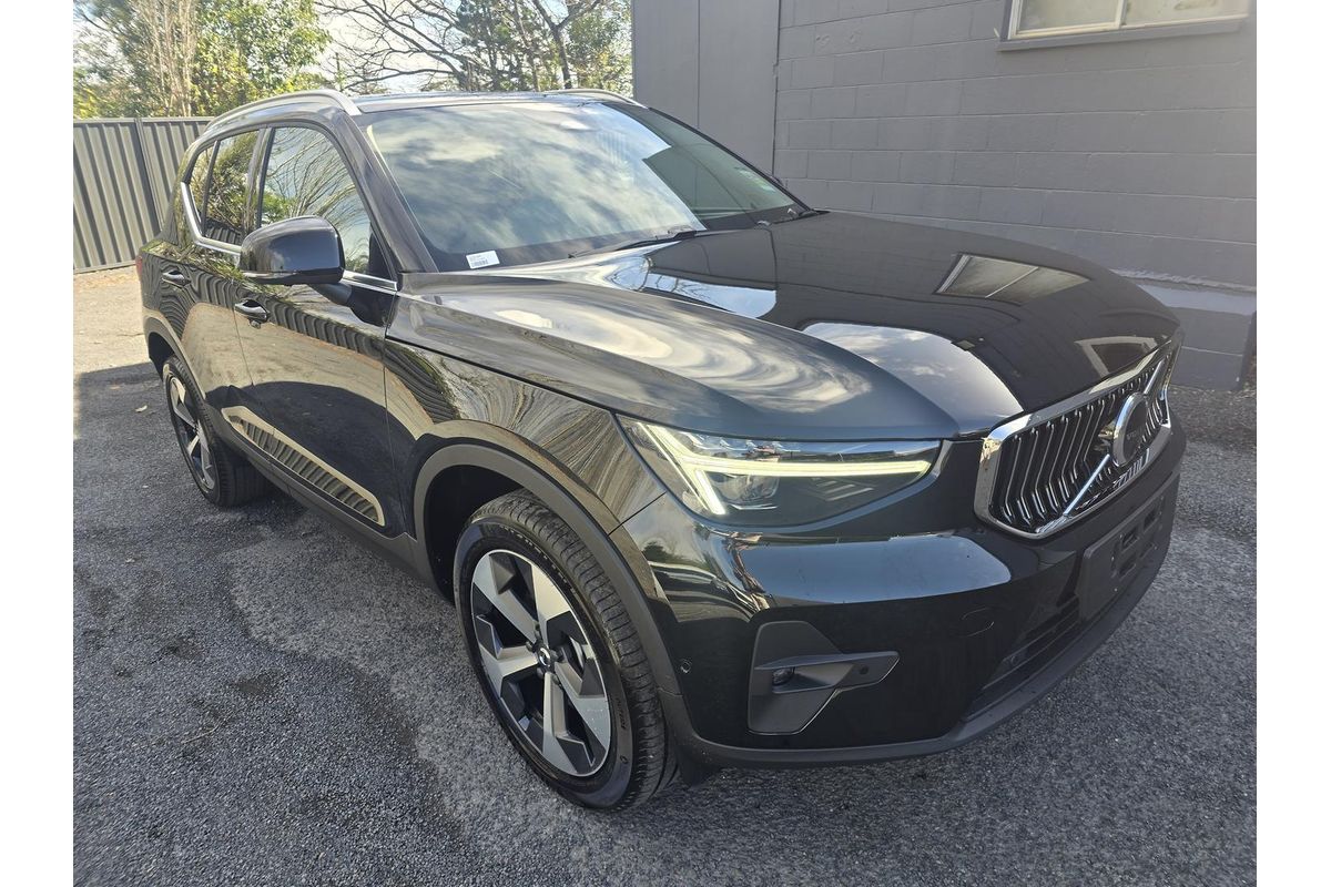 2026 Volvo XC40 Ultra B4 Bright