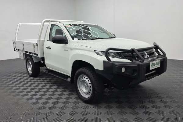 2023 Mitsubishi Triton GLX MR 4X4