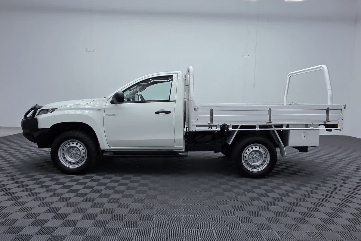2023 Mitsubishi Triton GLX MR 4X4