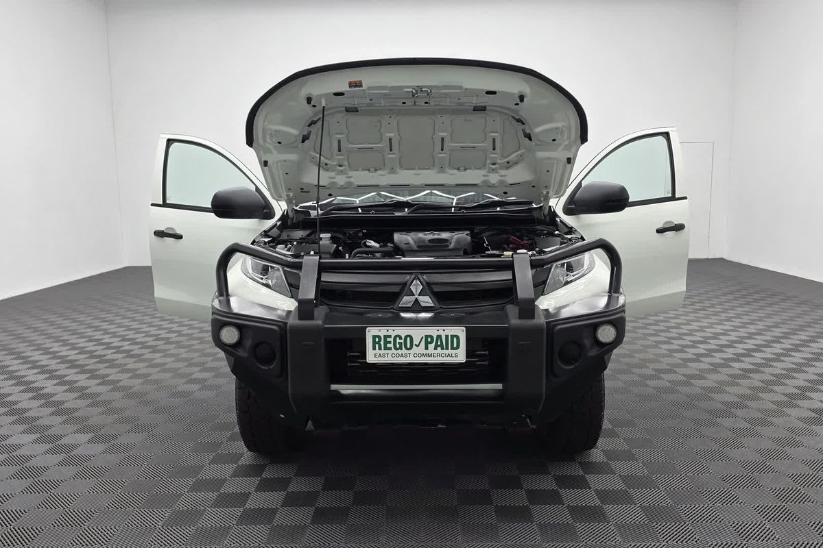 2023 Mitsubishi Triton GLX MR 4X4