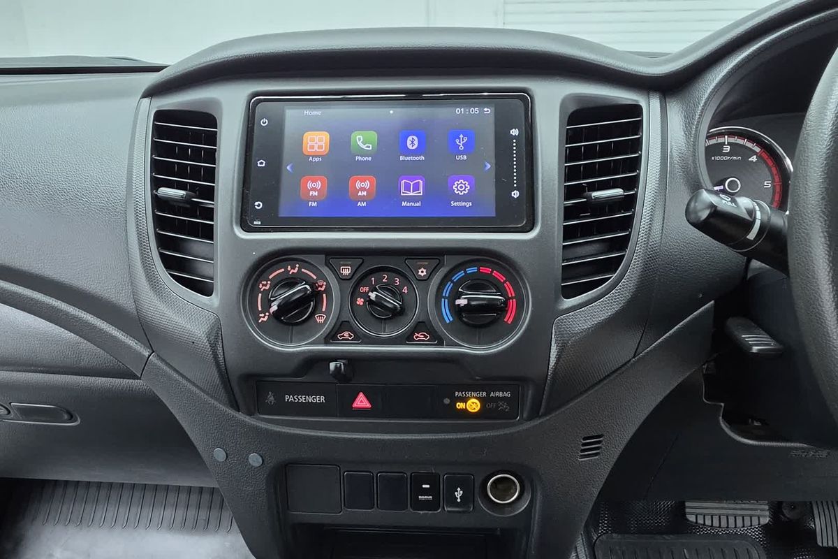 2023 Mitsubishi Triton GLX MR 4X4