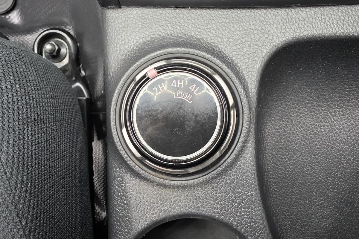 2023 Mitsubishi Triton GLX MR 4X4